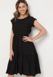 Czarna Wiskozowa Sukienka o Rozkloszowanym Kroju Lizena. Czarne sukienki damskie Born2be, na co dzień, bez wzorów, z wiskozy, eleganckie, bez kołnierzyka, bez ramiączek, midi, rozkloszowane. W wyprzedaży za 67.99 zł.