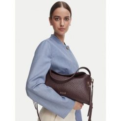 Torebka Liu Jo. Czerwone torebki klasyczne damskie Liu Jo, bez wzorów, bez dodatków. Za 599.99 zł.