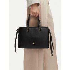 Torebka Beverly Hills Polo Club. Czarne torebki klasyczne damskie Beverly Hills Polo Club, bez wzorów, bez dodatków. Za 249.99 zł.