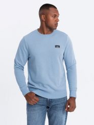 Nierozpinana męska dresowa bluza z metalowym pinem – błękitna V3 OM-SSNZ-0136 - XL. Niebieskie bluzy bez kaptura męskie Ombre Clothing, l, z bawełny. Za 95.99 zł.