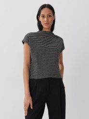 Someday. Bluzka w kolorze czarnym rozmiar: 40. Czarne bluzki damskie Someday, bez wzorów, bez kołnierzyka, bez ramiączek. Za 143.99 zł.