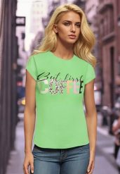 Zielony T-shirt z Napisem z Motywem Kawy Dimrrue. Zielone t-shirty damskie Born2be, uniwersalny, bez wzorów, z tkaniny, bez kołnierzyka. Za 39.99 zł.