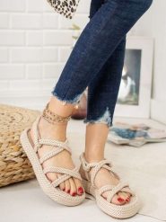 Sixth Sens Sandały w kolorze kremowym rozmiar: 38. Brązowe sandały damskie Sixth Sens, bez wzorów, bez obcasa. Za 65.38 zł.