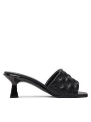 KARL LAGERFELD Klapki KL30113 Czarny. Czarne klapki damskie Karl Lagerfeld, bez wzorów, ze skóry, bez obcasa. Za 1,309.00 zł.