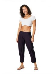 Aller Simplement Spodnie w kolorze granatowym rozmiar: 38/40. Niebieskie spodnie materiałowe damskie Aller Simplement, bez wzorów, z materiału, klasyczne, z podwyższonym stanem. Za 56.99 zł.