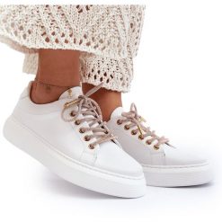 Skórzane Damskie Buty Sportowe CheBello 4362 Białe. Białe buty sportowe na co dzień damskie z aplikacjami, ze skóry. Za 697.41 zł.