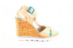 Sandały Dijean 457 721 At. Blush. Bg Oce, Beż, Skóra ekologiczna - 40. Brązowe sandały damskie Dijean, bez wzorów, ze skóry ekologicznej, bez obcasa, na koturnie. W wyprzedaży za 26.10 zł.