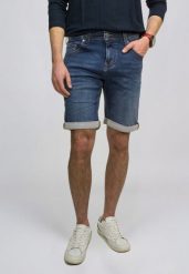 Męskie Szorty Mustang Style Chicago Shorts Z Denim Blue 1016978 5000 682. Niebieskie szorty męskie Mustang, bez wzorów, z denimu. W wyprzedaży za 89.99 zł.