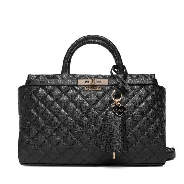 Torebka Guess. Czarne torebki klasyczne damskie Guess, z aplikacjami, bez dodatków. Za 469.99 zł.