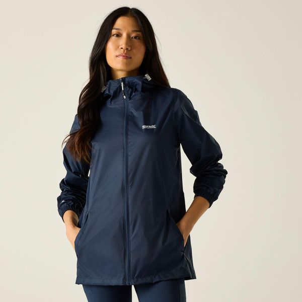 Kurtka trekkingowa damska Pack It Jacket III kieszonkowa przeciwdeszczowa. Niebieskie kurtki przeciwdeszczowe damskie Regatta, l, z kapturem. Za 119.99 zł.