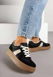 Czarne Sneakersy Klasyczne Tenisówki na Tłoczonej Platformie Nanislla. Czarne trampki i tenisówki damskie Born2be, bez wzorów. Za 74.99 zł.