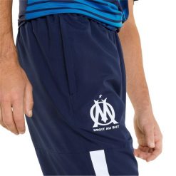 Jogging prematch om 2022/23. Białe szorty męskie Puma, bez wzorów, z materiału, eleganckie. Za 233.95 zł.