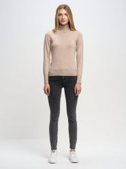 Sweter damski z golfem beżowy Charlinka 801. Brązowe golfy damskie Big Star, l, z aplikacjami, z jeansu, bez ramiączek. W wyprzedaży za 139.99 zł.