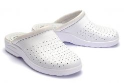 SANITAL FLEX 10601 white, klapki profilaktyczne męskie. Białe klapki i japonki męskie Sanital Flex, ze skóry. Za 126.90 zł.
