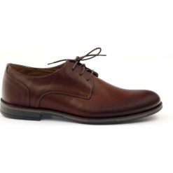 Brązowe Riko buty męskie półbuty casual 838. Brązowe buty sportowe na co dzień męskie Riko, ze skóry, bez zapięcia. W wyprzedaży za 209.00 zł.