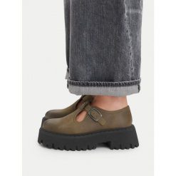 Półbuty G-Star Raw. Brązowe półbuty damskie G-Star Raw, bez wzorów, retro, bez obcasa, na płaskiej podeszwie. Za 349.99 zł.