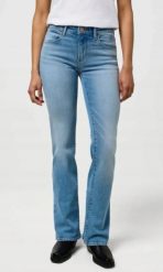 DAMSKIE SPODNIE WRANGLER BOOTCUT MISTY TWILIGHT 112373182. Spodnie materiałowe damskie Wrangler, bez wzorów, z jeansu. Za 219.99 zł.