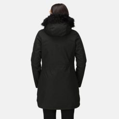 Kurtka Parka Sabinka Fur Trim Rozmiar 36 Czarny - RWP352-800. Czarne kurtki damskie Regatta, bez wzorów, z tkaniny, bez kaptura. W wyprzedaży za 199.99 zł.