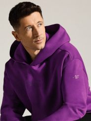 4F Bluza dresowa oversize z kapturem męska 4F x Robert Lewandowski - fioletowa L. Fioletowe bluzy z kapturem męskie 4f, l, z bawełny. W wyprzedaży za 119.99 zł.