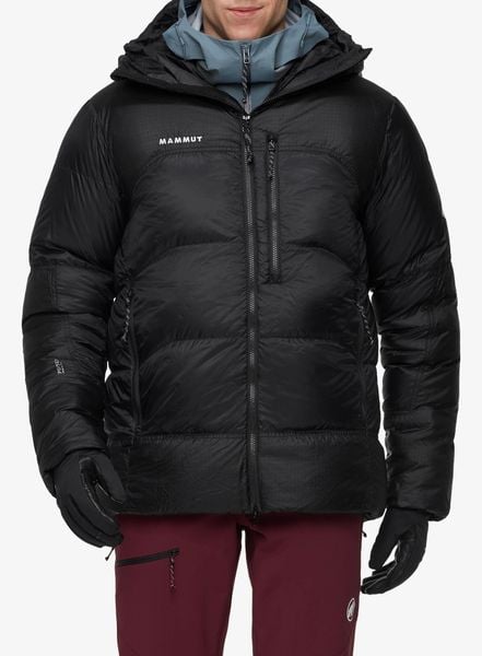 Kurtka puchowa Mammut Taiss Pro Belay IN Hooded Jacket. Czarne kurtki męskie Mammut, na zimę, m, bez wzorów, z materiału, biznesowe, bez kaptura. Za 2,349.99 zł.