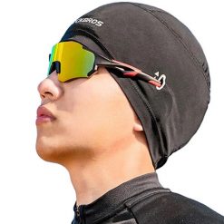 Czapka kolarska Rockbros z wycięciami na okulary. Czarne czapki męskie ROCKBROS, bez wzorów, sportowe. Za 34.99 zł.