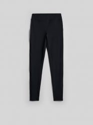 4F Legginsy dzianinowe damskie - czarne M. Czarne legginsy damskie 4f, m, bez wzorów, z dzianiny. Za 129.99 zł.