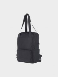 4F Plecak miejski (10L) damski - czarny Uniwersalny. Czarne plecaki damskie 4f, bez wzorów, z syntetyku, eleganckie. W wyprzedaży za 59.99 zł.