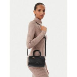 Torebka Furla. Czarne torebki klasyczne damskie Furla, bez wzorów, bez dodatków. Za 1,299.00 zł.