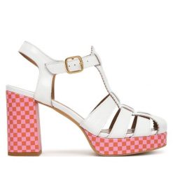 Sandały Fly London. Białe sandały damskie Fly London, bez wzorów, bez obcasa, na słupku. Za 800.99 zł.