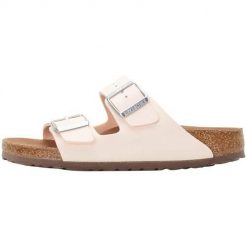 Klapki damskie Birkenstock Arizona Vegan BF. Czerwone klapki damskie Birkenstock, bez wzorów, z materiału, bez obcasa. Za 459.40 zł.