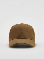 Bawełniana czapka baseball - brązowy. Brązowe czapki męskie Reserved, bez wzorów, z bawełny. Za 59.99 zł.