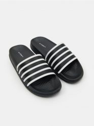 Klapki w paski - czarny. Czarne klapki i japonki męskie Sinsay. Za 29.99 zł.