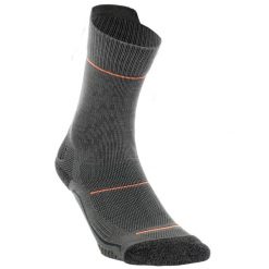 Skarpety outdoor ACT 500 merino. Skarpetki damskie SOLOGNAC, bez wzorów, z elastanu. Za 34.99 zł.