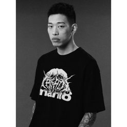 MANTO t-shirt TREASURE ZONE OVERSIZE czarny. Czarne t-shirty damskie Manto, bez wzorów, bez kołnierzyka. Za 129.00 zł.