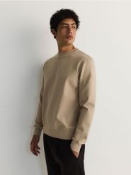 Gładka bluza z wiskozą - beżowy. Brązowe bluzy bez kaptura męskie Reserved, l, z dzianiny. W wyprzedaży za 59.99 zł.