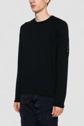 C.P. COMPANY Czarny męski cienki sweter Crew Neck. Czarne swetry męskie C.P. Company, m, bez wzorów, bez kołnierzyka. W wyprzedaży za 709.99 zł.