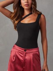 Milan Kiss Top w kolorze czarnym rozmiar: S. Czarne topy damskie Milan Kiss, s, bez wzorów, bez kołnierzyka. Za 104.99 zł.