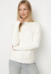 Jasnobeżowy Sweter z Wełną w Klasycznym Stylu Firrive. Brązowe swetry klasyczne damskie Born2be, z jeansu, bez kołnierzyka. Za 59.99 zł.