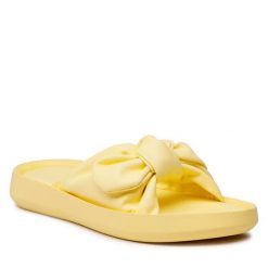Klapki Jenny Fairy. Żółte klapki damskie Jenny Fairy, bez wzorów, bez obcasa. Za 99.99 zł.