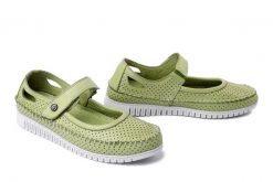 MANITU 840156-71 hellgrun, półbuty damskie. Zielone półbuty damskie Manitu, bez wzorów, ze skóry, bez obcasa. Za 229.42 zł.
