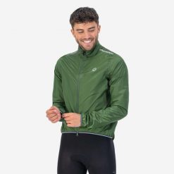 Kurtka wodoodporna Rogelli Essential. Zielone kurtki męskie Rogelli, xl, bez wzorów, sportowe, bez kaptura. W wyprzedaży za 180.00 zł.