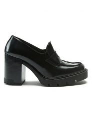 British Passport Skórzane mokasyny w kolorze czarnym rozmiar: 38. Czarne mokasyny damskie British Passport. Za 328.65 zł.