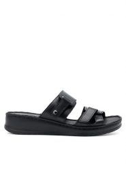Go Soft Klapki ARC-027-01 Czarny. Czarne klapki damskie GO SOFT, bez wzorów, ze skóry, bez obcasa. Za 129.99 zł.