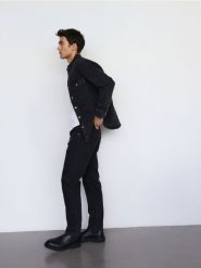 Jeansy slim fit - czarny. Czarne jeansy męskie Reserved. W wyprzedaży za 119.99 zł.