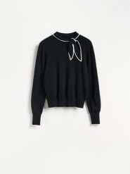 Sweter z dodatkiem wiskozy - czarny. Czarne swetry klasyczne damskie Reserved, l, z dzianiny, bez kołnierzyka. Za 119.99 zł.