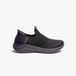 Buty damskie SKECHERS Ultra Flex 3.0 Cozy Streak. Czarne obuwie trekkingowe damskie Skechers. Za 349.99 zł.