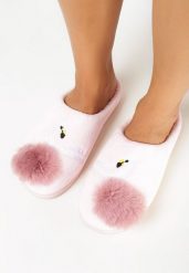 Jasnoróżowe Kapcie z Haftem i Małym Pomponem Dasca. Czerwone kapcie damskie Born2be. Za 19.99 zł.