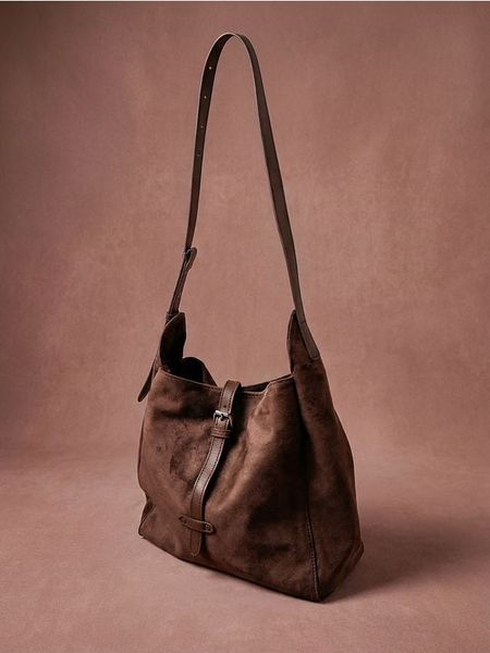 Torba hobo z imitacji zamszu - beżowy. Brązowe torebki klasyczne damskie Sinsay, bez wzorów, bez dodatków. Za 55.99 zł.