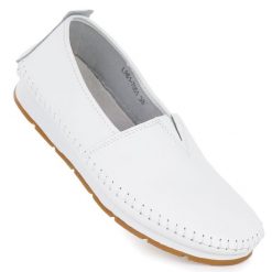 Skórzane półbuty damskie wsuwane białe S.Barski LR61-7051. Białe półbuty damskie S.BARSKI, bez wzorów, ze skóry, bez obcasa. Za 179.99 zł.
