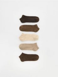 Krótkie skarpetki 5 pack - beżowy. Brązowe skarpetki męskie Reserved, bez wzorów. Za 49.99 zł.